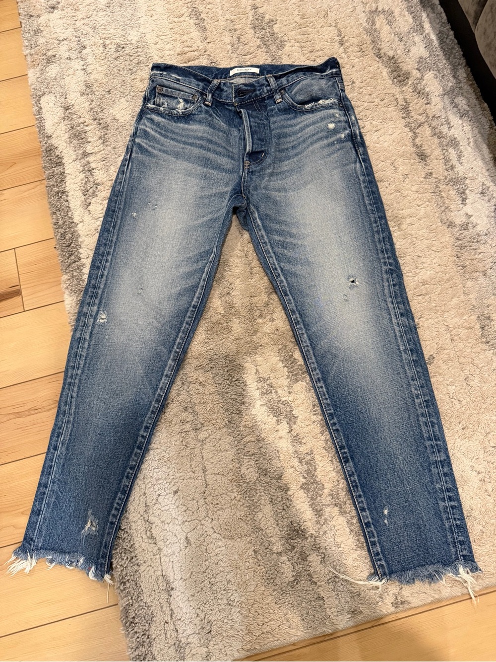 Moussy Distressed Mid-Blue Cropped Jeans